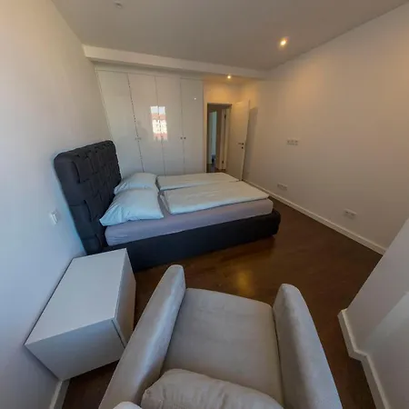 Penthouse Linnet Bihac Exterior photo