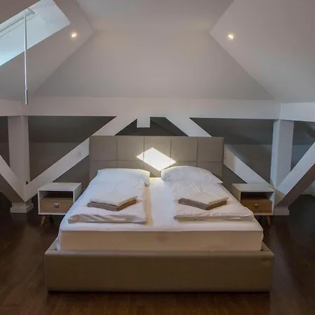 Penthouse Linnet Bihac Exterior photo