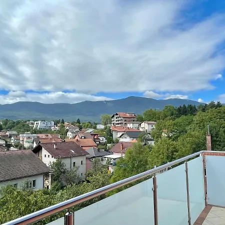 Penthouse Linnet Bihac Exterior photo